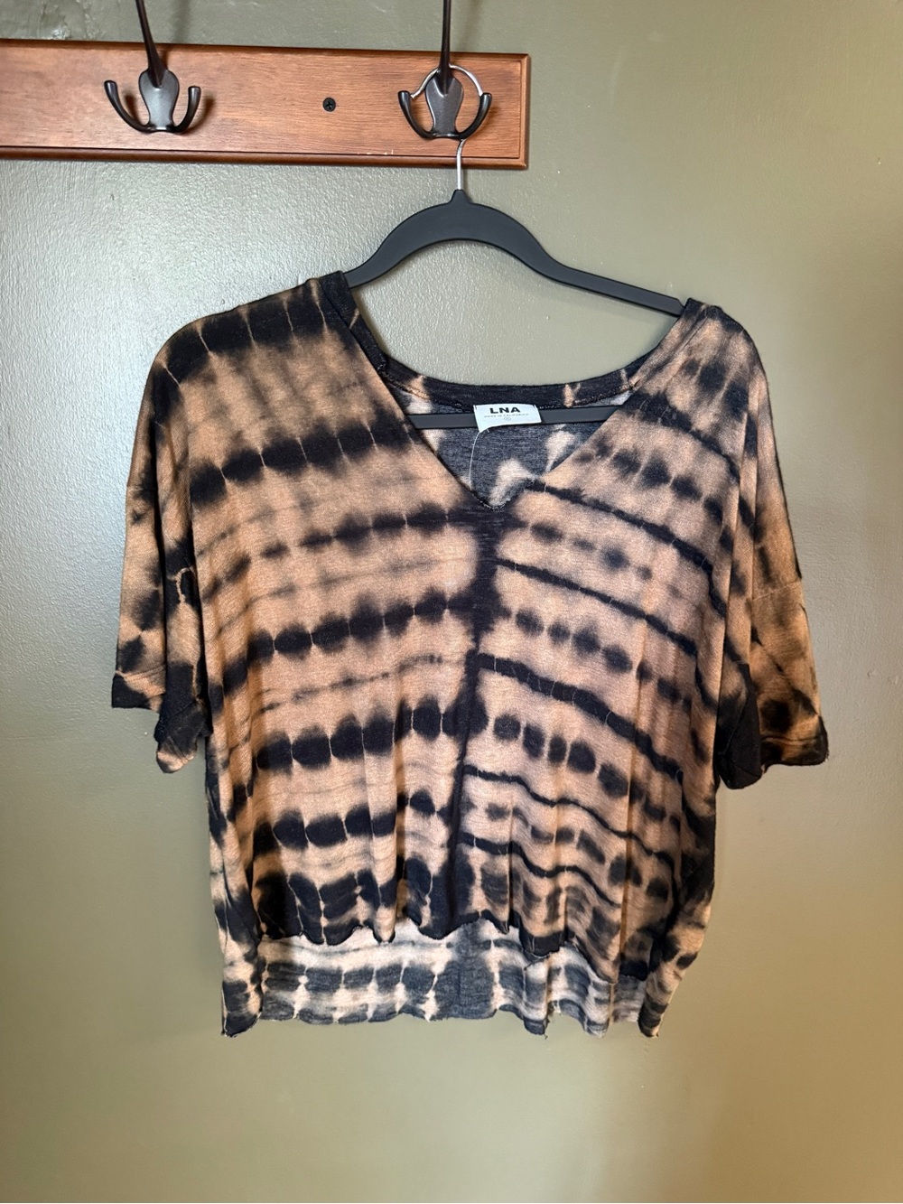 LNA Short Sleeve V-Neck Tie-Dye Top in Black and Brown